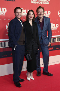 Filmpremiere 'Der Held vom Bahnhof Friedrichstraße' in Berlin