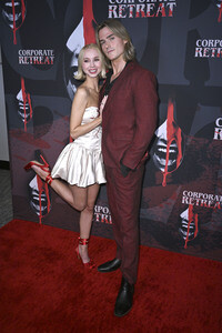 Filmpremiere 'Corporate Retreat' in Burbank
