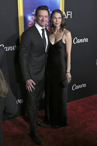 Closing Ceremony und Filmpremiere 'Song Sung Blue', AFI Fest 2025 in Los Angeles