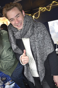 Teddybären Charity Verkauf der 'Sturm der Liebe' Stars in München