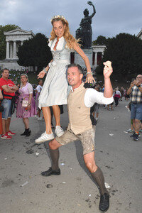 Almauftrieb beim Oktoberfest 2025 in München