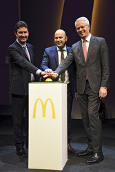 Grand Opening vom McDonald's Restaurant am Flughafen, Frankfurt