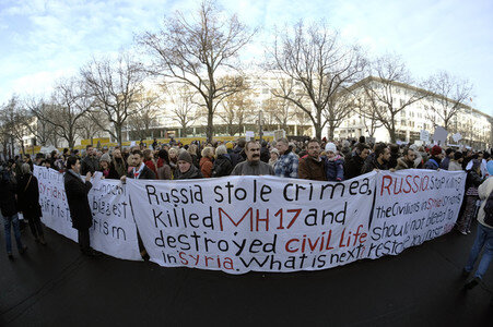 Protestkundgebung gegen russischen Militäreinsatz in Syrien in Berlin