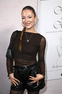 Grow & Glow Book Launch mit Victoria Jancke in Berlin