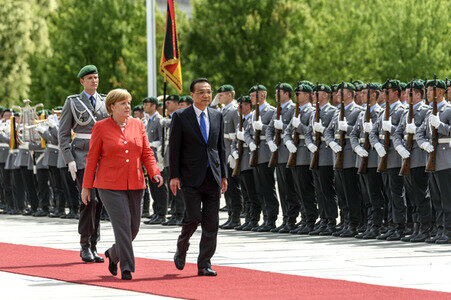 Angela Merkel empfängt Li Keqiang in Berlin
