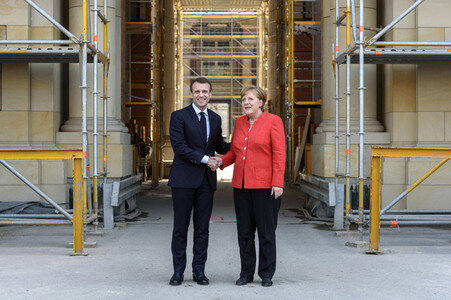 Angela Merkel emfpängt Emmanuel Macron in Berlin