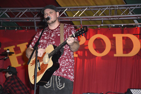 Dominik Ofner & Die Band auf dem Oktoberfest in München