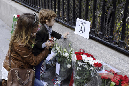 Madrid in Trauer um Opfer der Terroranschläge in Paris