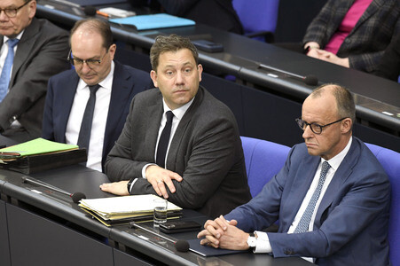 64. Sitzung des Deutschen Bundestages in Berlin