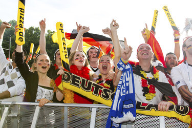WM-Fanmeile beim Spiel Deutschland gegen Portugal, Berlin