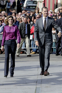 König Felipe und Königin Letizia besuchen Colombres