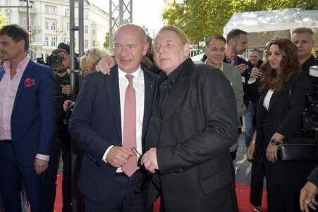 Offizielle Einweihung des Harald-Juhnke-Platzes in Berlin