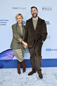 Rape Treatment Center and Stuart House Brunch mit dem Cast von 'The Pitt' in Los Angeles