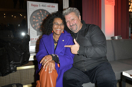 Theaterpremiere 'Carmen darf nicht platzen' in Berlin