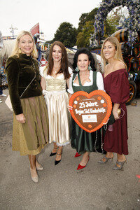 Regines Damenwiesn beim Oktoberfest 2025 in München