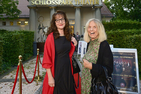 Theaterpremiere 'Der eingebildet Kranke' und 90. Geburtstag von Dieter Hallervorden in Berlin