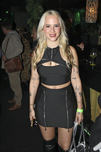 Eröffnung von Olivias Dschungel Bar in Hamburg