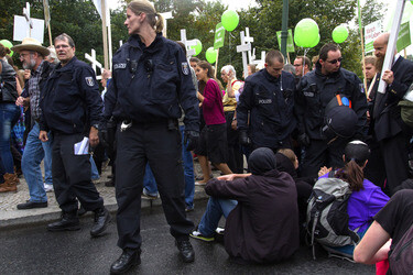 Gegendemonstration zum 'Marsch für das Leben', Berlin