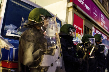 Demo für Kobane in Wedding, Berlin