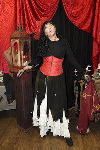 Dungeon Photocall mit Natascha Ochsenknecht in Berlin