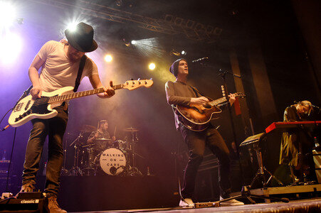 Konzert von Walking on Cars in Hannover