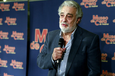 Maßnehmen von Placido Domingo im Wachsmuseum von Madrid