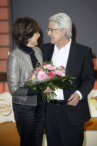 Fototermin bei der TV Überraschungsshow zum 75. Geburtstag von Frank Elstner in Berlin
