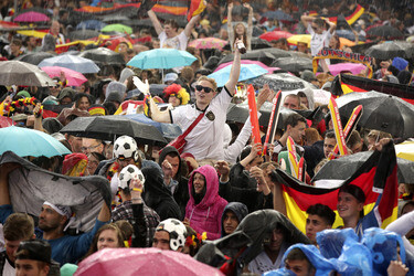 WM-Fanmeile beim Spiel Deutschland gegen USA, Berlin