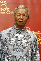 Enhüllung der Wachsfigur von Nelson Mandela,  Berlin