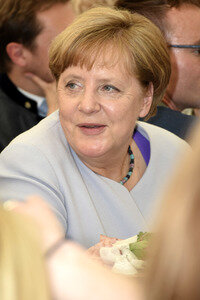 Angela Merkel besucht eine Festzeltveranstaltung der CSU in München