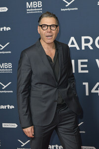 Festival Opening und Filmpremiere 'Sentimental Value', Around the World in 14 Films Weltkinofestival 2025 in Berlin