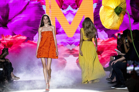 Lola Casademunt by Maite Fashion Show auf der Mercedes-Benz Fashion Week Madrid