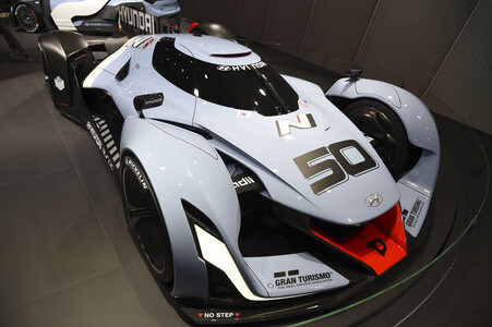 Zweiter Pressetag auf der IAA 2015 in Frankfurt