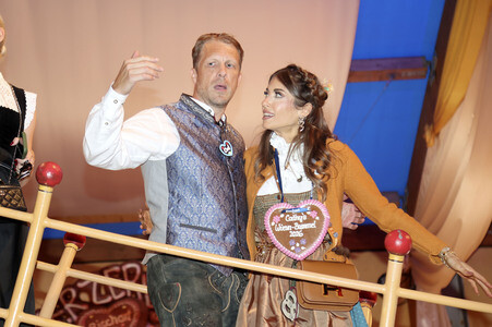 Cathy Hummels Wiesn-Bummel beim Oktoberfest 2026 in München