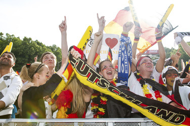 WM-Fanmeile beim Spiel Deutschland gegen Portugal, Berlin