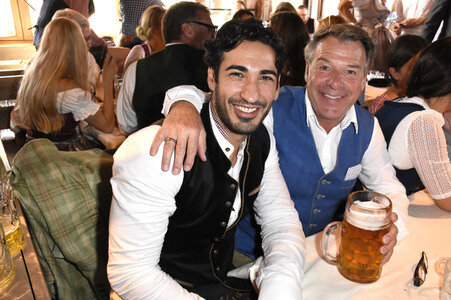 In Käfers Wiesn-Schänke beim Oktoberfest 2018 in München