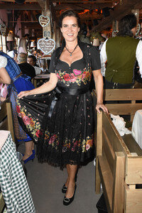 BMW Wiesn Sport-Stammtisch in Käfers Wiesn-Schänke beim Oktoberfest 2018 in München