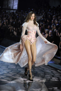 Victoria's Secret Fashion Show 2015