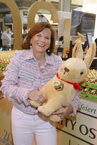 Charity Osterhasen Verkauf in Hamburg