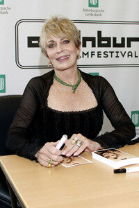 Joanna Cassidy enthüllt ihren Stern auf dem OLB-Walk of Fame