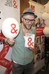 DKMS-Registrierungs- und Informationsstand zum World Blood Cancer Day, Berlin