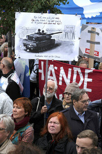 'Die Waffen nieder!' Demo in Berlin
