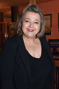 Theaterpremiere 'Wer schießt auf Frau Hummel?' in München