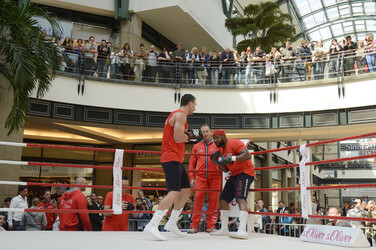 Wladimir Klitschko trainiert im Einkaufszentrum, Oberhausen