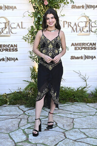 Filmpremiere 'Practical Magic 2 - Zauberhafte Schwestern' in Los Angeles