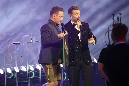 TV-Show 'Silvester-Schlagerbooom 2026 live - Die Wunderlichtershow!' in München