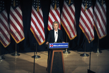 Hillary Clinton spricht in der New School in New York