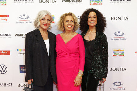 Goldene Bild der Frau 2025 in Hamburg