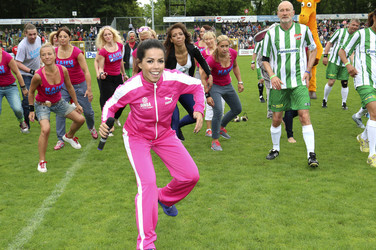 Charity-Fußballspiel 'Kicken mit Herz' in Hamburg