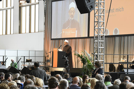 De Maizière und al-Tayyeb auf dem 36. Deutschen Evangelischen Kirchentag in Berlin